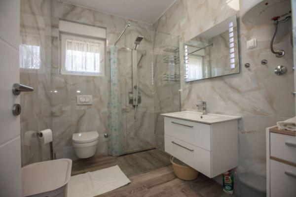 Apartman Franc S Vir Εξωτερικό φωτογραφία