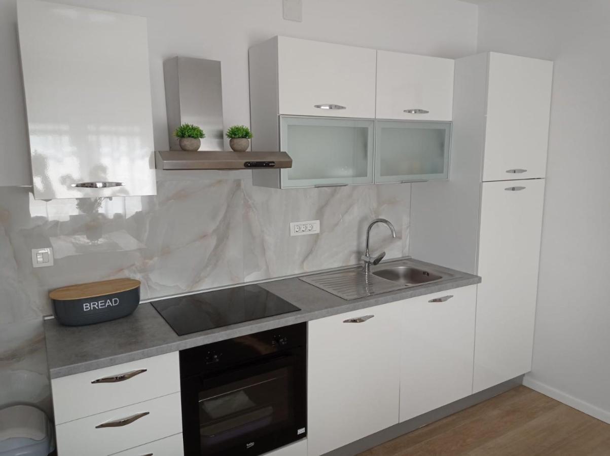 Apartman Franc S Vir Εξωτερικό φωτογραφία