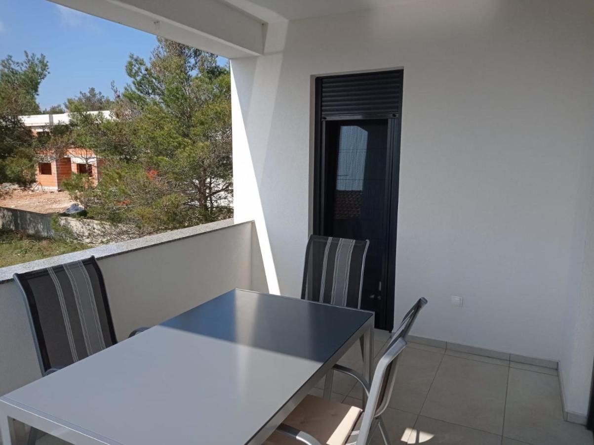 Apartman Franc S Vir Εξωτερικό φωτογραφία