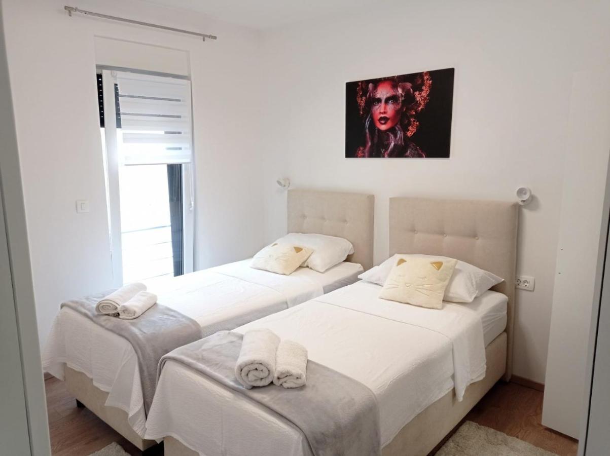 Apartman Franc S Vir Εξωτερικό φωτογραφία